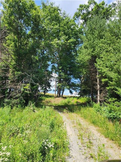 61 Sheriff Rd, Sparta, NC, 28675 | Card Image