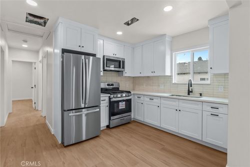 6222 Magnolia Ave, Whittier, CA, 90601-3221 | Card Image