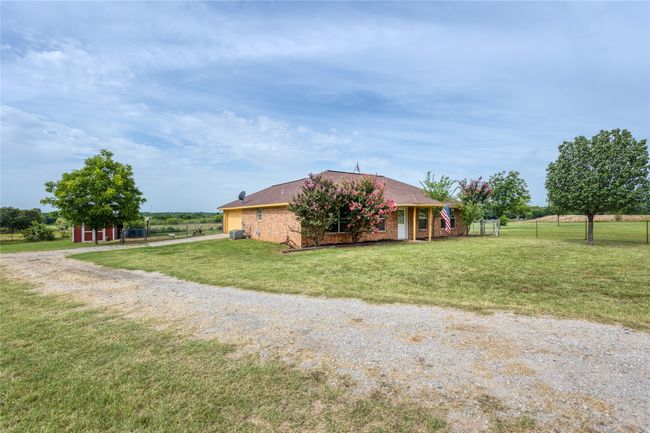 1300 Knob Rd, House other with 3 bedrooms, 2 bathrooms and null parking in Springtown TX | Image 9