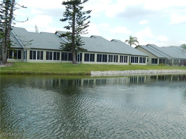 902 Mcgregor Park Cir, House attached with 2 bedrooms, 2 bathrooms and null parking in FORT MYERS FL | Image 35