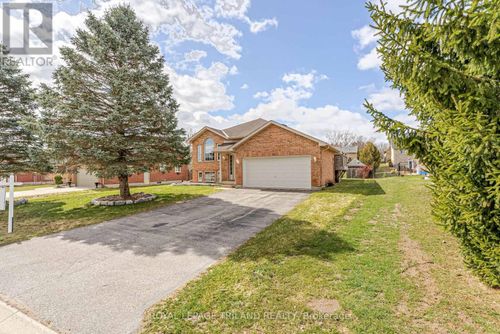 14 Amber Dr, Dorchester, ON, N0L1G1 | Card Image