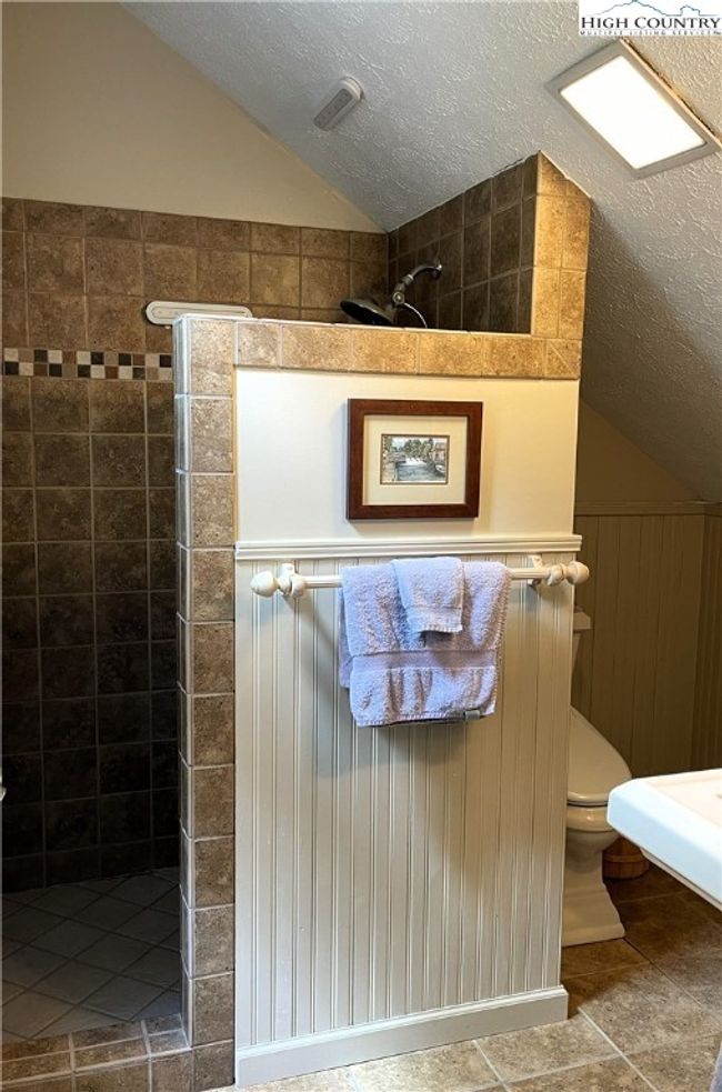 APT-3A - 108 Northridge Rd, Condo with 2 bedrooms, 2 bathrooms and null parking in Beech Mountain NC | Image 17