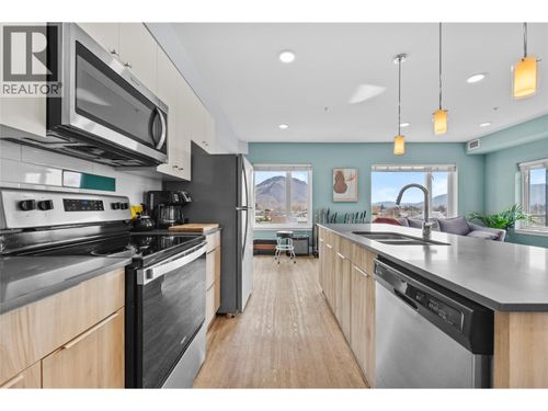 505-107 Yew St, Kamloops, BC, V2B4A1 | Card Image