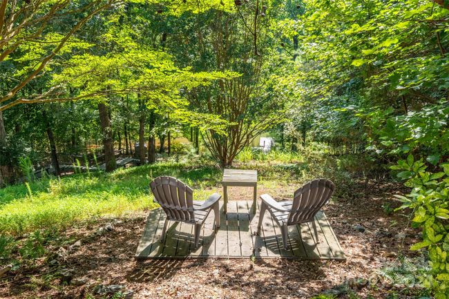 Sitting Area | Image 33