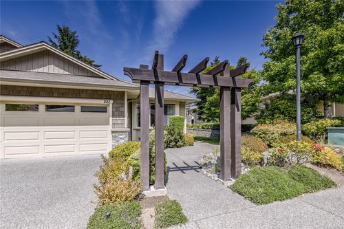 102-4466 Stonebridge Pl, Nanaimo, BC, V9T0E6 | Card Image
