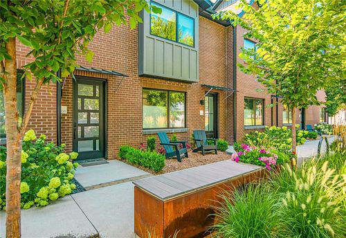 704 Se B Street, Bentonville, AR, 72712 | Card Image