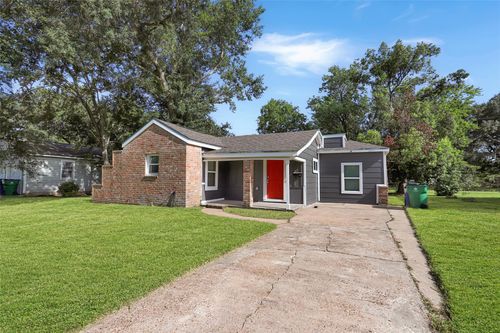 710 E Magnolia St, Angleton, TX, 77515-5808 | Card Image
