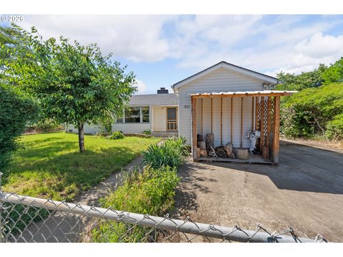 422 E 2nd Ave, Riddle, OR, 97469-8775 | Card Image