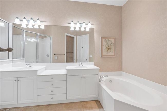 202 - 15911 Prentiss Pointe Cir, Condo with 3 bedrooms, 2 bathrooms and 2 parking in FORT MYERS FL | Image 19