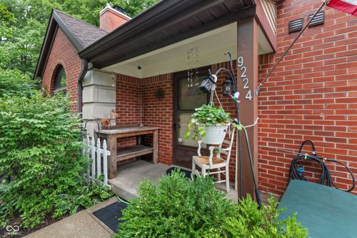 9224 Golden Woods Dr, Indianapolis, IN, 46268-3274 | Card Image