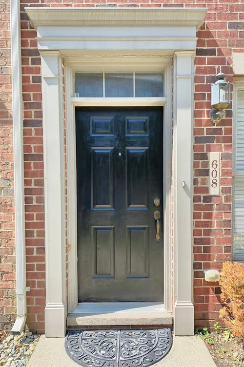608 Lewis St, Birmingham, MI, 48009-6525 | Card Image