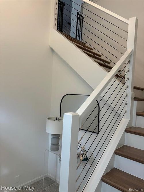 1784 Flagstone Cir, Rochester, MI, 48307-6094 | Card Image