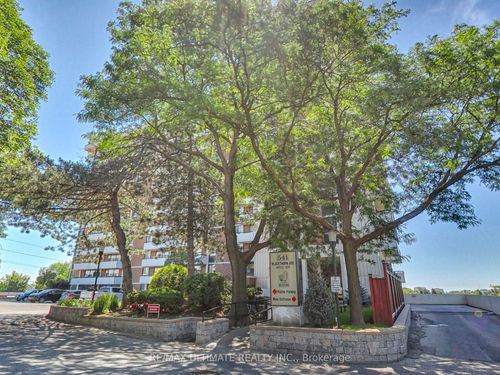 110-541 Blackthorn Ave, York, ON, M6M5A6 | Card Image