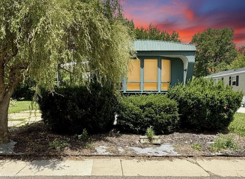 11828 Cascade Cir, Bruce Twp, MI, 48065-5426 | Card Image