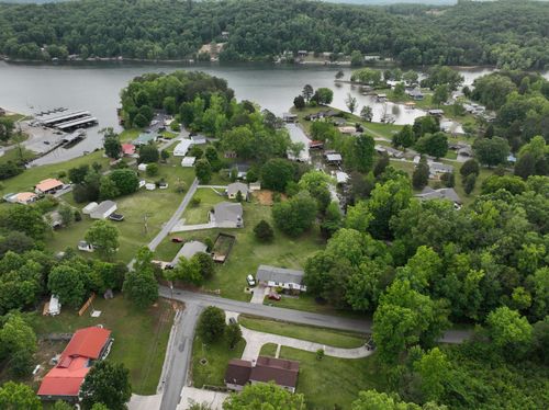 8441 Toestring Valley Rd, Spring City, TN, 37381-6071 | Card Image