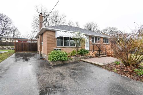 936 Somerville St, Oshawa, ON, L1G4J7 | Card Image
