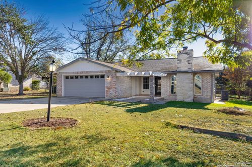 109 Briarwood Ln, Kerrville, TX, 78028-9512 | Card Image