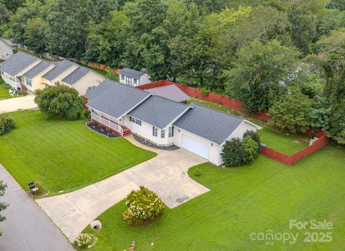 45 Eden Glen Rd, Black Mountain, NC, 28711-7721 | Card Image