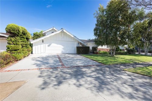 10641 La Dona Dr, Garden Grove, CA, 92840-1618 | Card Image