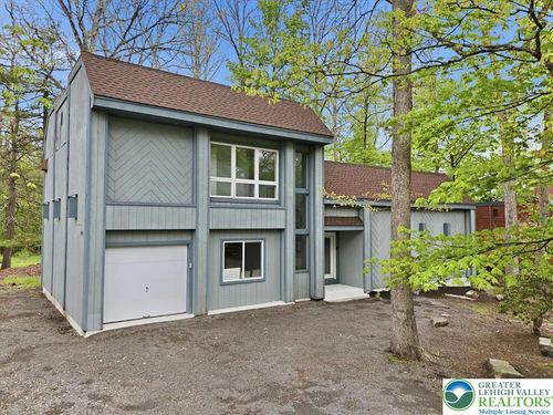 3120 Greenbriar Dr, East Stroudsburg, PA, 18301-7202 | Card Image