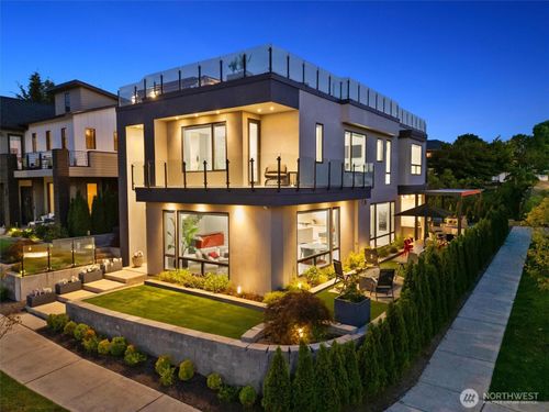 903 N 33rd Pl, Renton, WA, 98056-1935 | Card Image