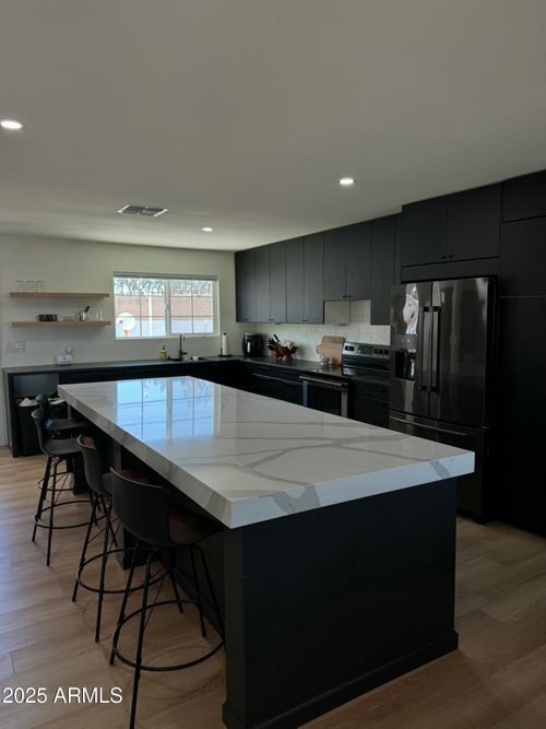 103 E Huntington Dr, Tempe, AZ, 85282-3642 | Card Image