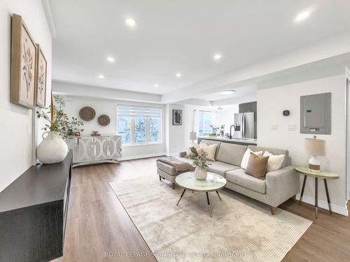 2249 Bur Oak Ave, Markham, ON, L6E0C2 | Card Image