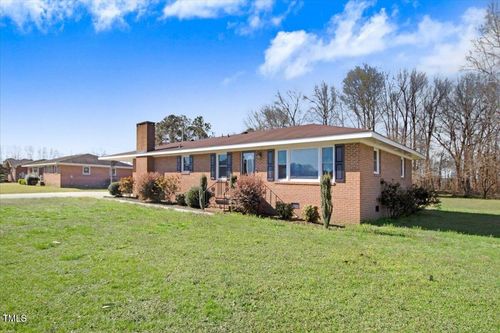 1676 Tommys Rd, Goldsboro, NC, 27534-7988 | Card Image
