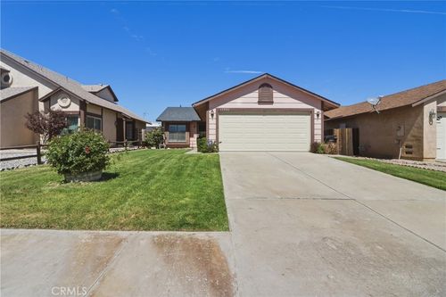 13886 San Gorgonio Rd, Victorville, CA, 92392-9046 | Card Image