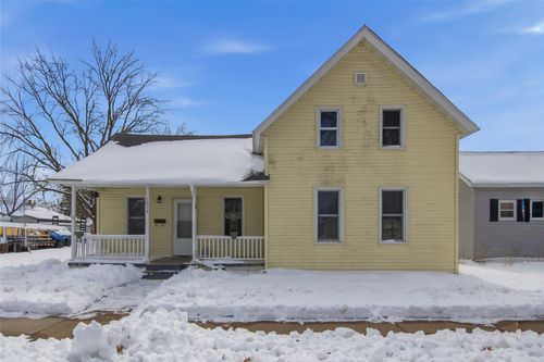 1015 Water St, Chippewa Falls, WI, 54729-1548 | Card Image