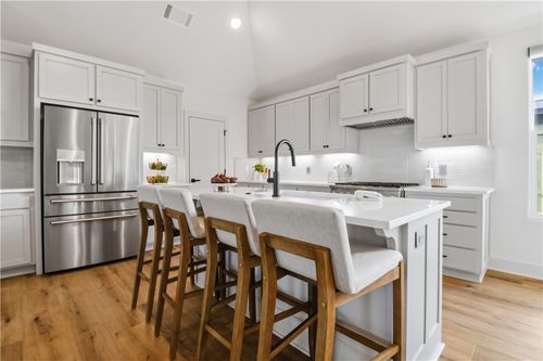 980 Thornwood Pl, Bentonville, AR, 72712 | Card Image