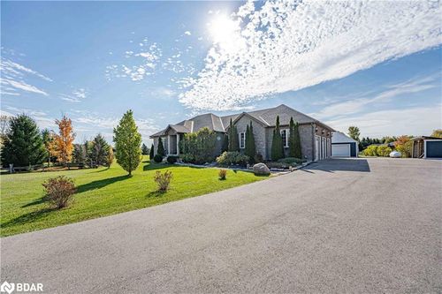 2 Harry Parker Pl, Everett, ON, L0M1J0 | Card Image