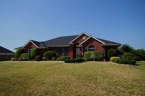 1415 W Oaklawn Dr, Terrell, TX, 75160-7367 | Card Image