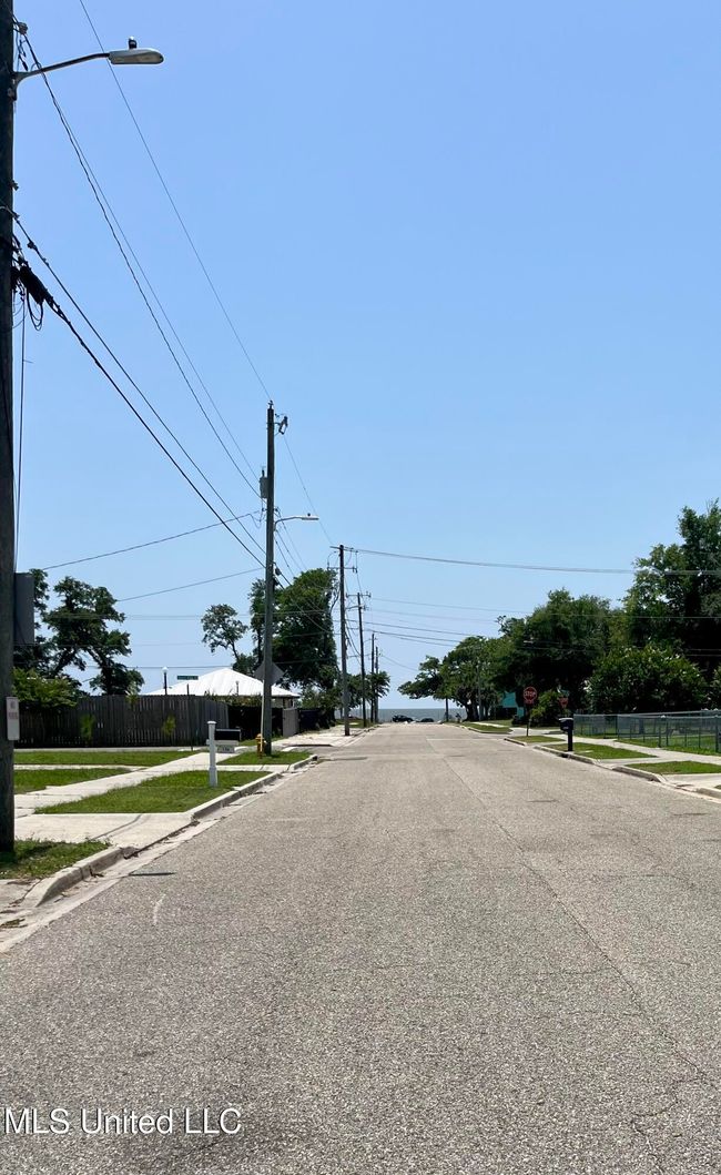 From driveway | Image 44