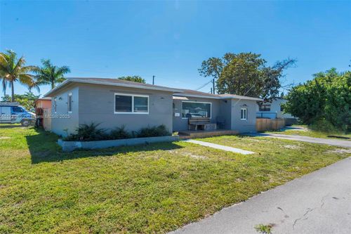 2402 Plunkett St, Hollywood, FL, 33020-5842 | Card Image