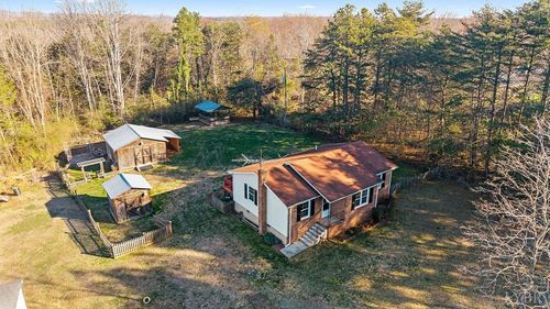 968 Mud St, Concord, VA, 24538-2301 | Card Image