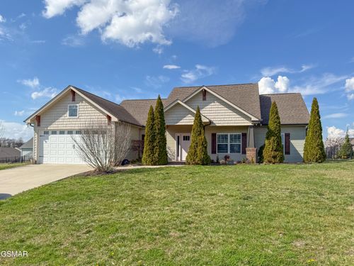 2774 Vista Meadows Ln, Sevierville, TN, 37876-2585 | Card Image