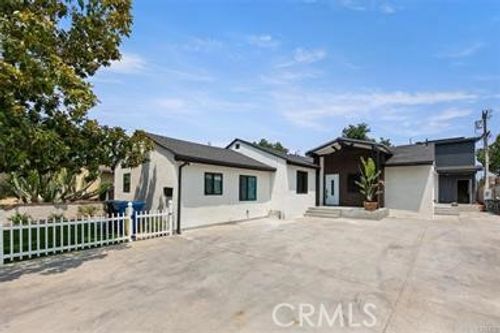 20239 Hartland St, Winnetka, CA, 91306-3526 | Card Image