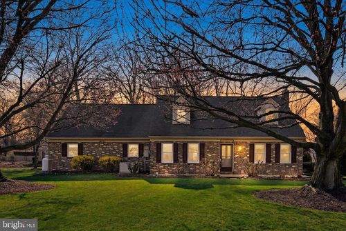 525 Hackman Rd, LITITZ, PA, 17543-9725 | Card Image