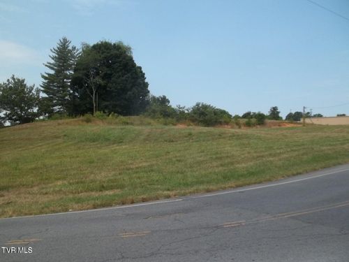 220 Silver Lake Rd, Church Hill, TN, 37642-3566 | Card Image