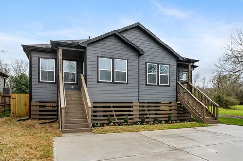 a-10317 Teneha Dr, Houston, TX, 77033-4227 | Card Image