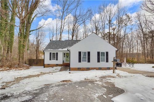 966 Chatfield Dr, Jamestown, NC, 27282-9028 | Card Image