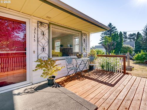7515 Se Luther Rd, Portland, OR, 97206-9319 | Card Image