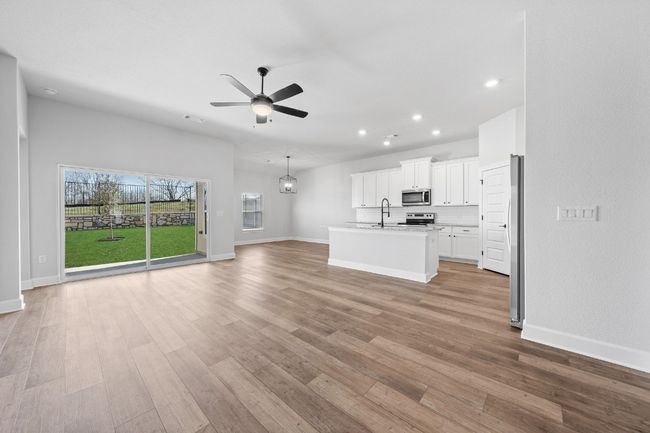 9701 Gladsome Path, House other with 4 bedrooms, 2 bathrooms and 4 parking in Manor TX | Image 4