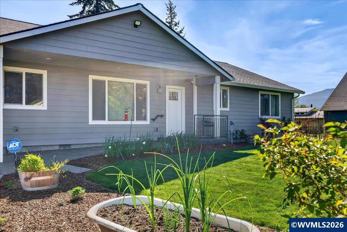 Residential in Lyons 2