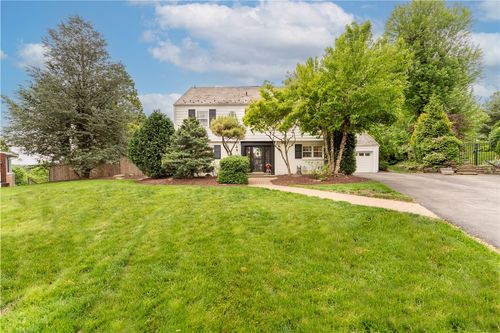 244 Capitol Dr, Pleasant Hills, PA, 15236-3919 | Card Image