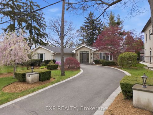 2076 Autumn Breeze Dr S, Mississauga, ON, L5B1R4 | Card Image