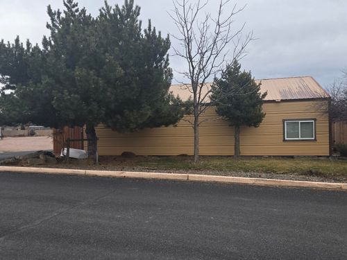 167 W Sisters Park Dr, Sisters, OR, 97759-2540 | Card Image