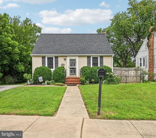 2200 Smith Ave, HALETHORPE, MD, 21227-1827 | Card Image