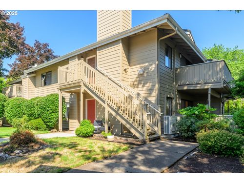 1911 Lake Isle Dr, Eugene, OR, 97401-1762 | Card Image